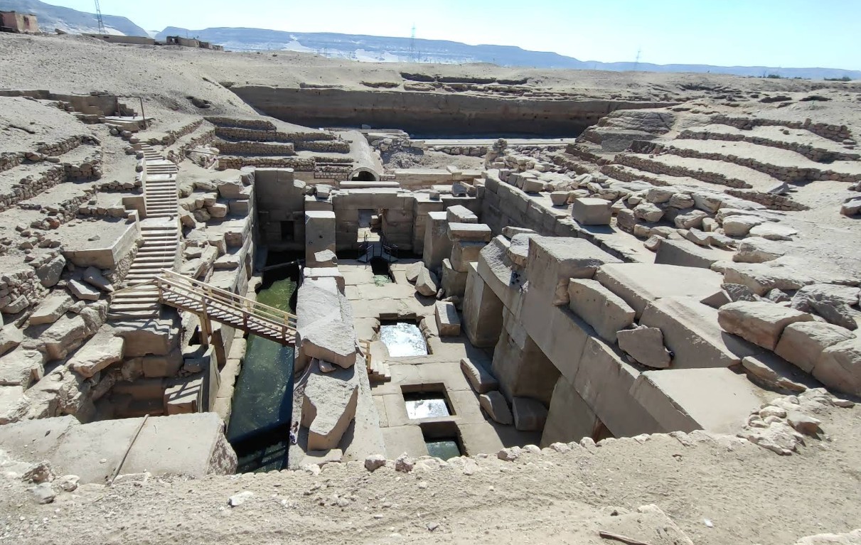 Was the Osireion at Abydos in Egypt an ancient geothermal system?